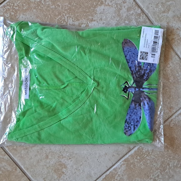 🌴 NWT Green Tee Top With Blue Dragonfly - Picture 7 of 11